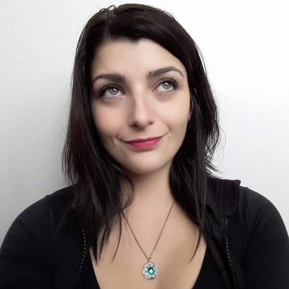 Meet your Posher, Tamara - Picture 2 of 2